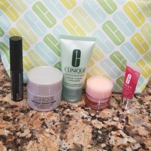 Clinuque makeup bag